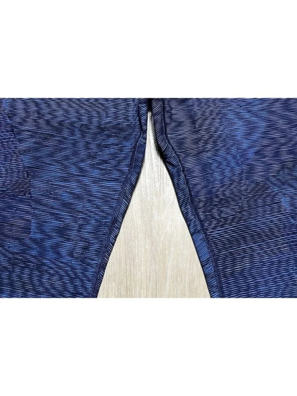 Lululemon Blue Pattern Wunder Under Cropped Leggings - Women Size 6
